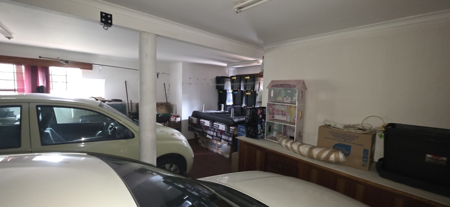 6 Bedroom Property for Sale in Dana Bay Western Cape